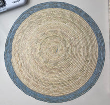 Load image into Gallery viewer, Round Woven Placemats