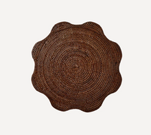 Load image into Gallery viewer, Scalloped Rattan Placemats