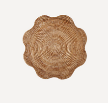 Load image into Gallery viewer, Scalloped Rattan Placemats