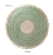 Load image into Gallery viewer, Tassels Iraca Placemat