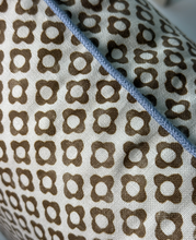 Load image into Gallery viewer, Augustine Cocoa Pillow with Water Cord