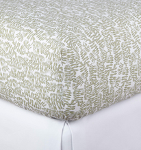Load image into Gallery viewer, Fern Percale Fitted Sheet