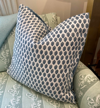 Load image into Gallery viewer, Pillow | Blue and White